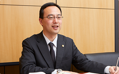 お客様満足度97%「弁護士 山本祐輔」