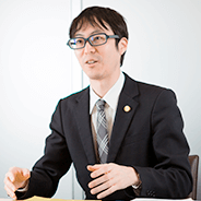 横浜所長 沖田弁護士